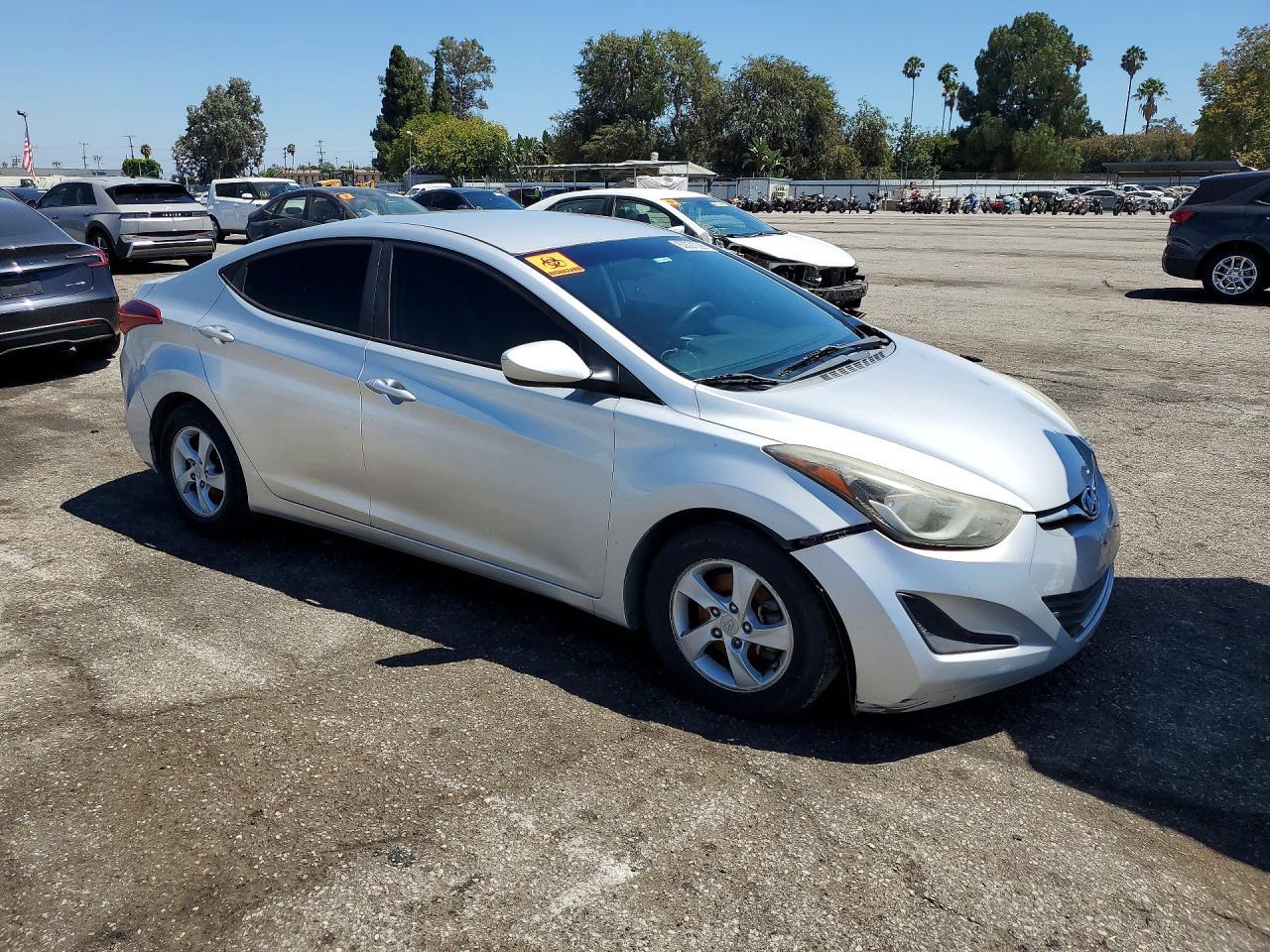 2015 Hyundai Elantra Se - Image 4
