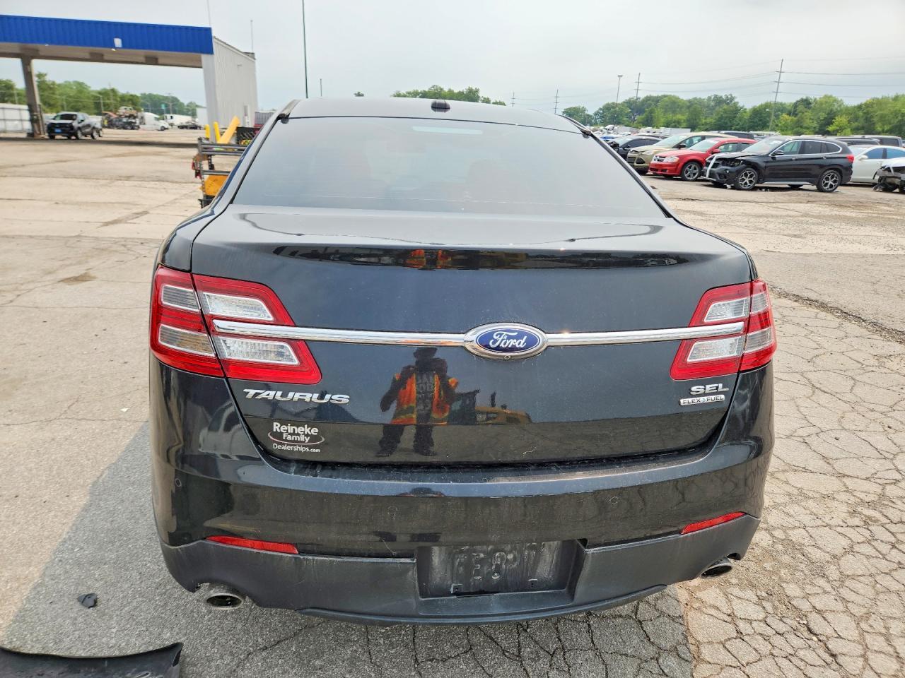 2015 Ford Taurus Sel - Image 6