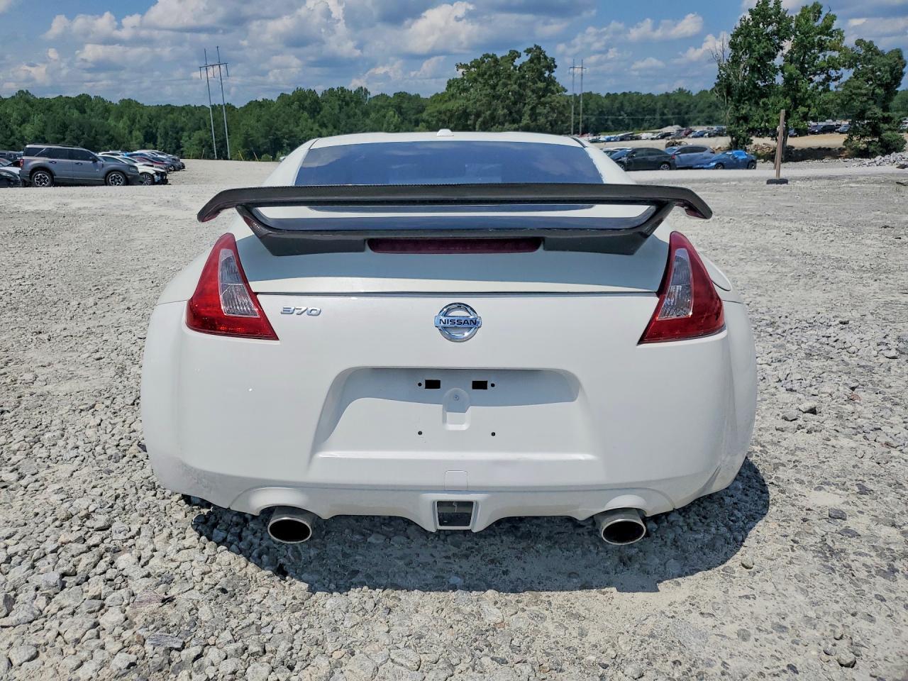 2018 Nissan 370Z Nismo - Image 6