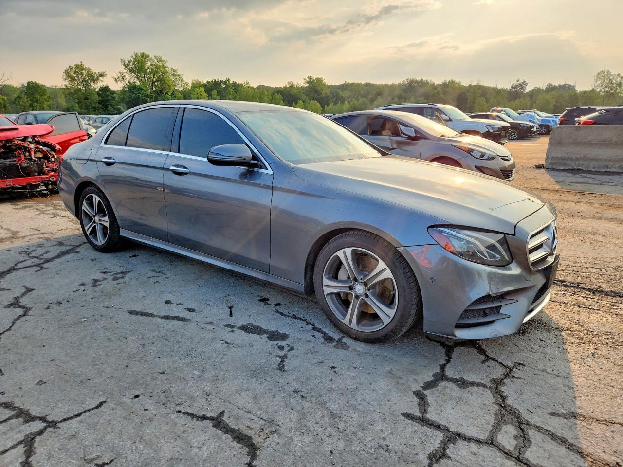 2017 Mercedes-Benz E 300 4Matic - Image 4