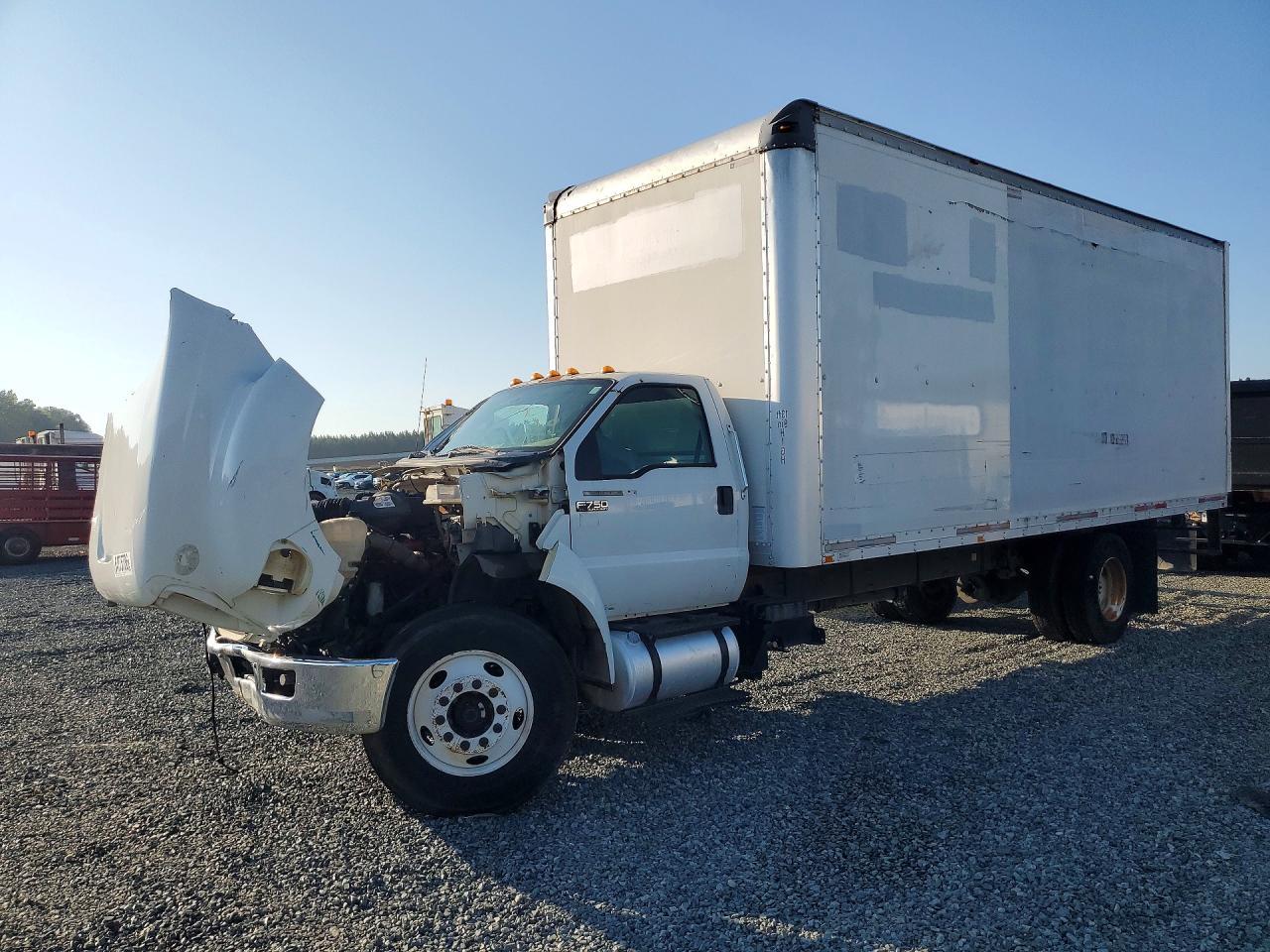 2013 Ford F750 Super Duty Box Truck