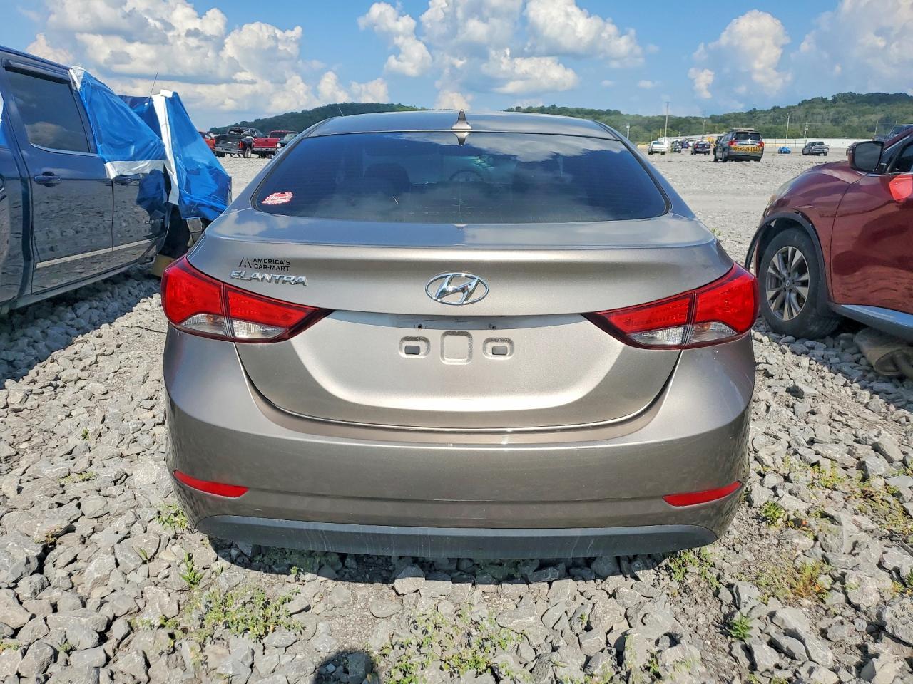2014 Hyundai Elantra Se - Фото 6
