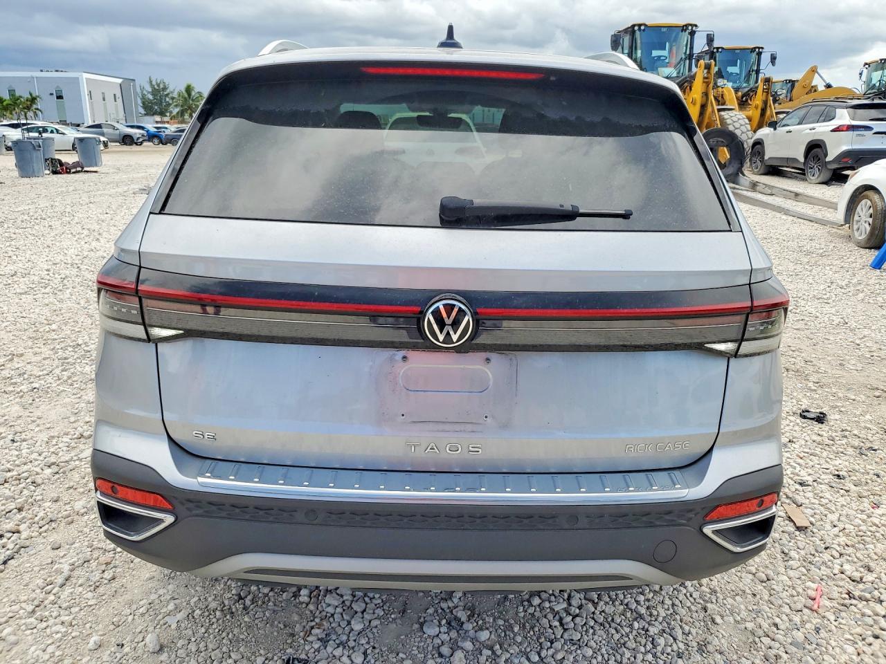 2025 Volkswagen Taos Se - Фото 6