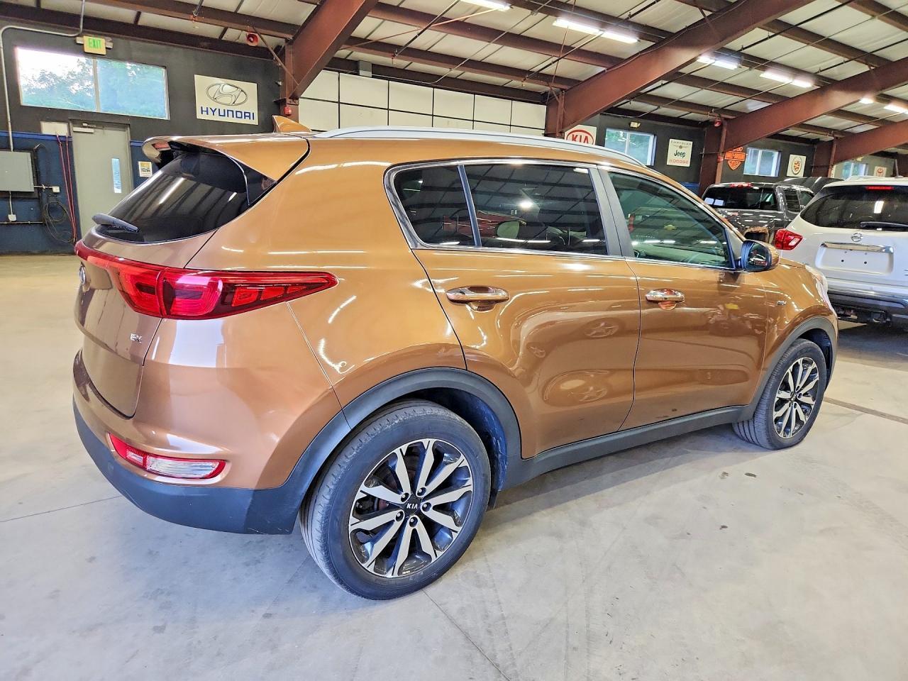 2017 Kia Sportage Ex - Image 3