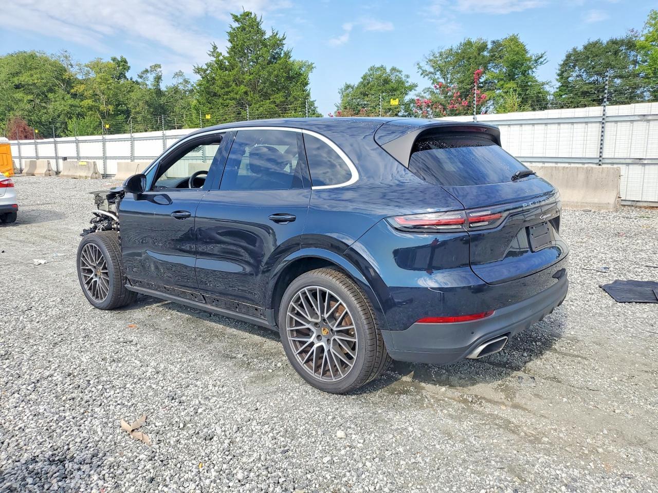 2021 Porsche Cayenne - Фото 2