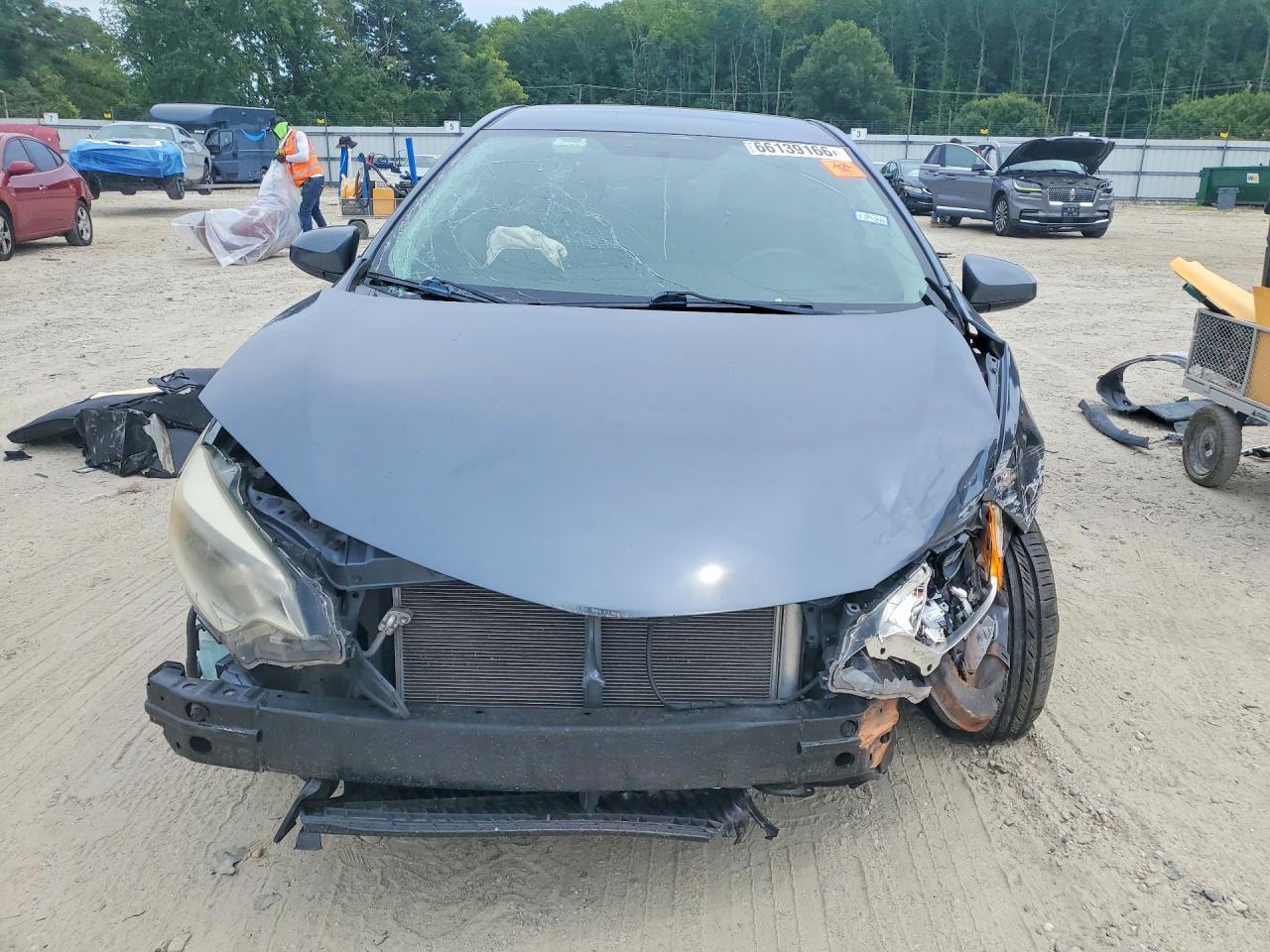 2016 Toyota Corolla Le - Image 5