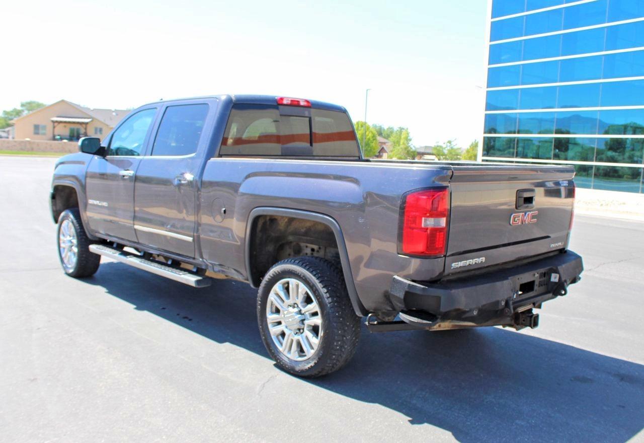 2016 GMC Sierra K2500 Denali - Image 4