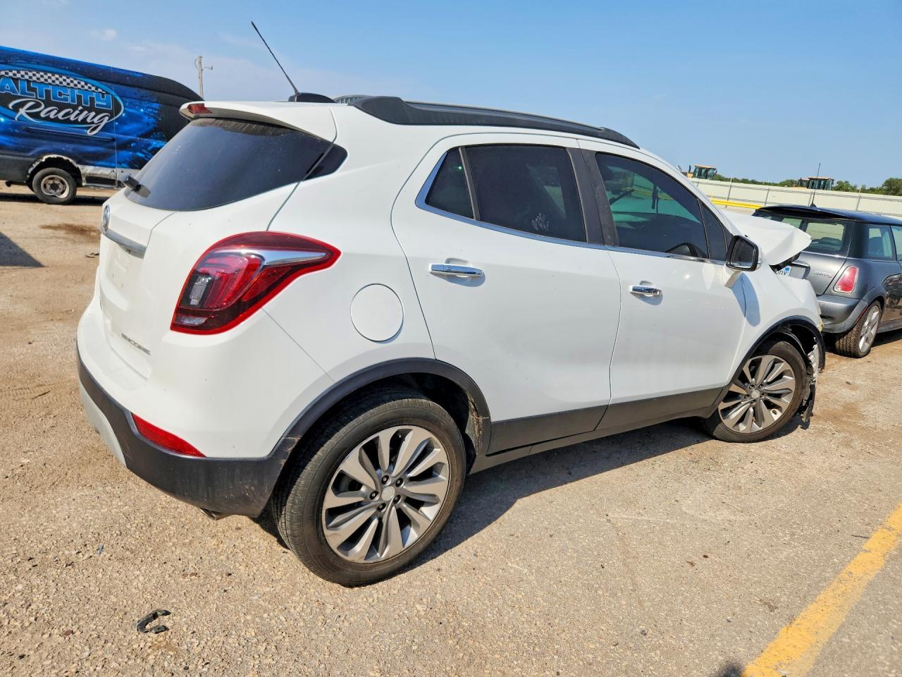 2019 Buic Encore - Image 3