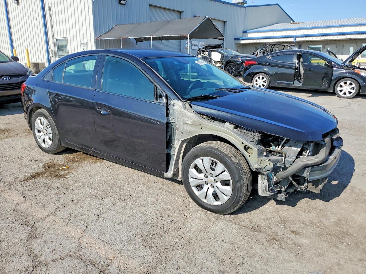 2014 Chevrolet Cruze Ls - Фото 4