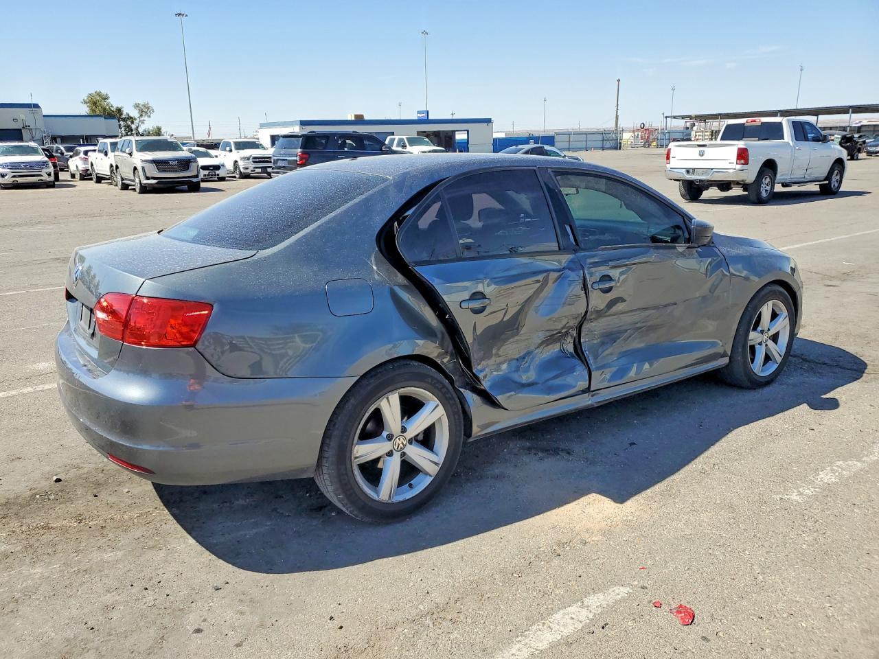2013 Volkswagen Jetta Base - Image 3