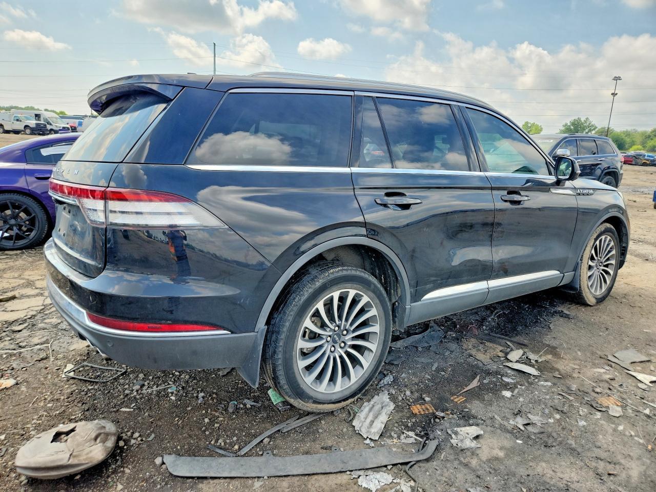 2022 Lincoln Aviator - Фото 3