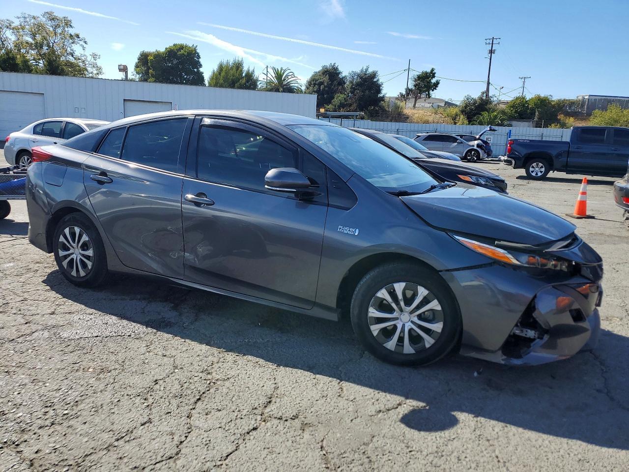 2020 Toyota Prius Prime Xle - Image 4