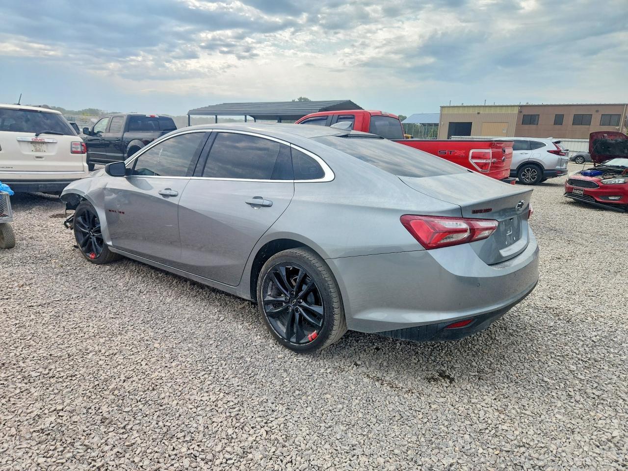 2025 Chevrolet Malibu Lt - Фото 2