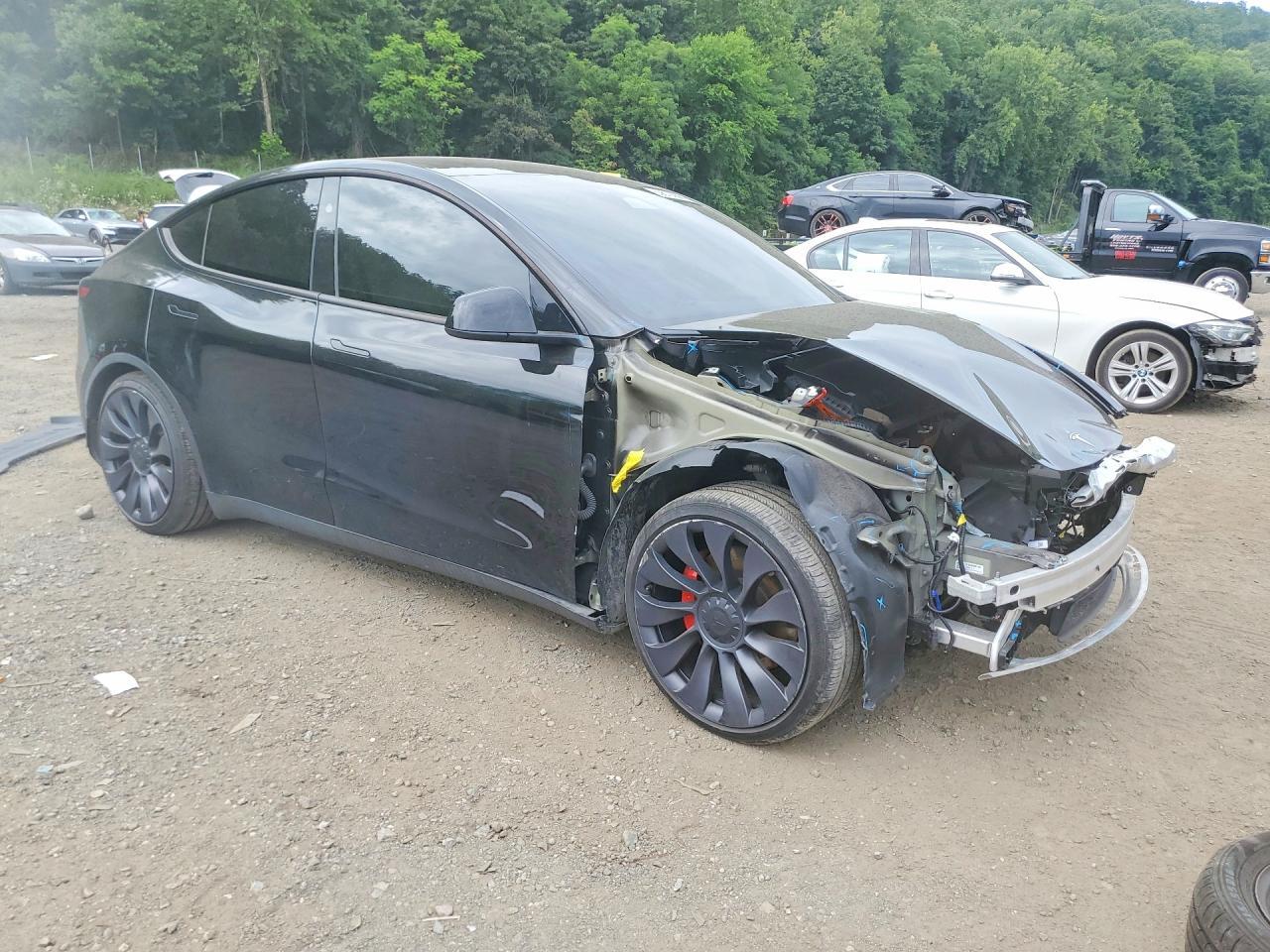 2024 Tesla Model Y - Фото 4