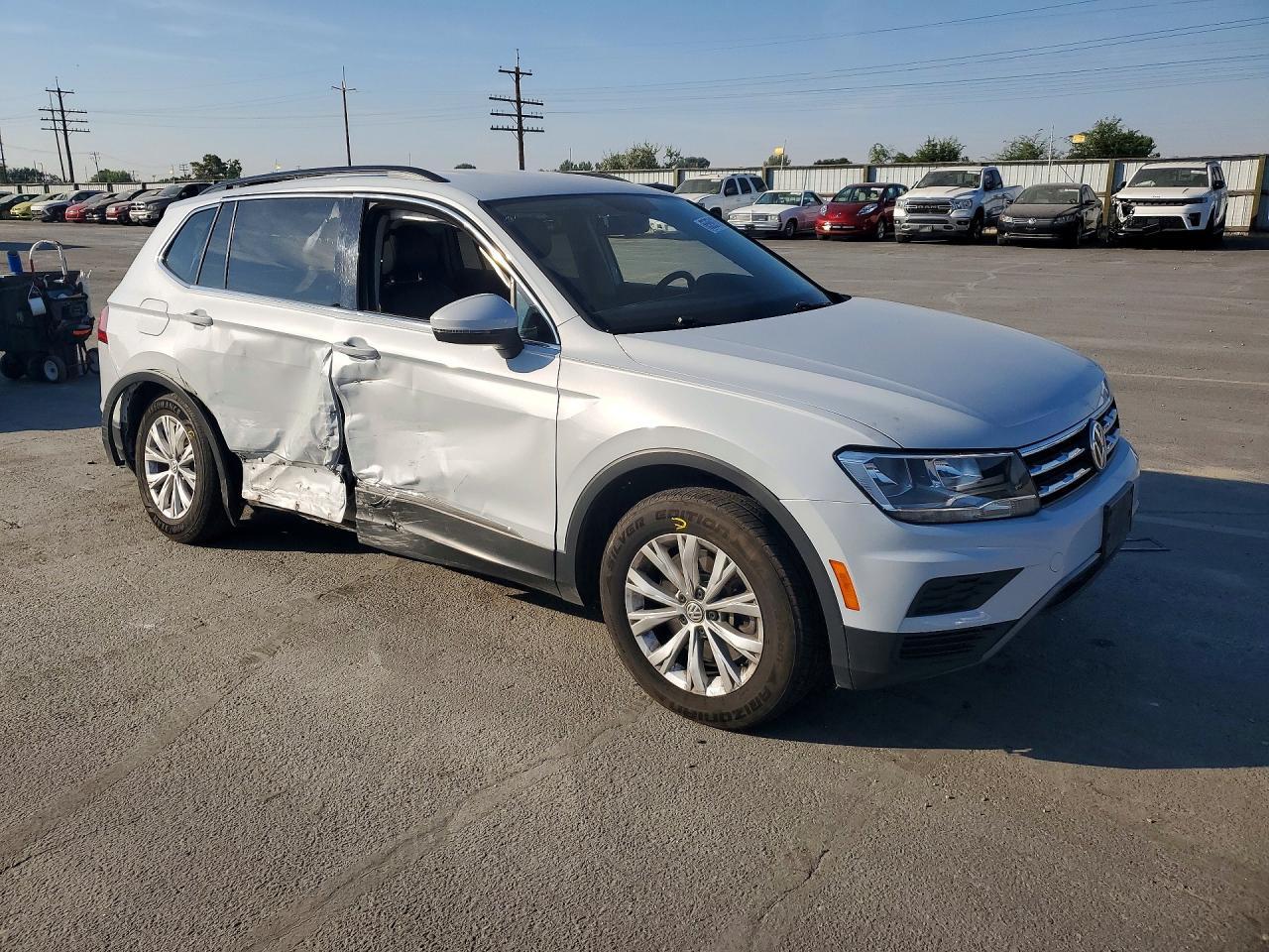 2018 Volkswagen Tiguan Se - Image 4