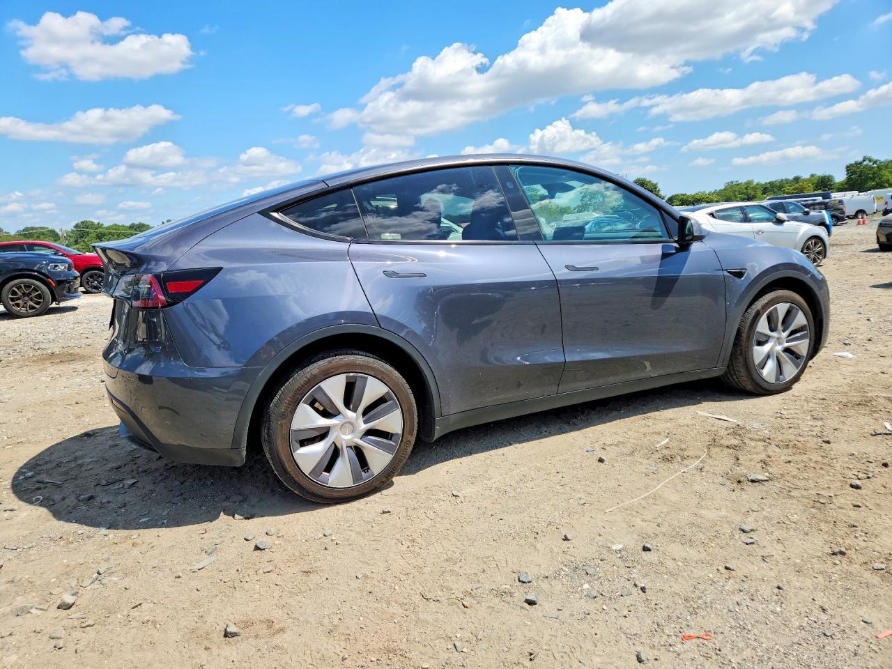 2023 Tesla Model Y - Image 3