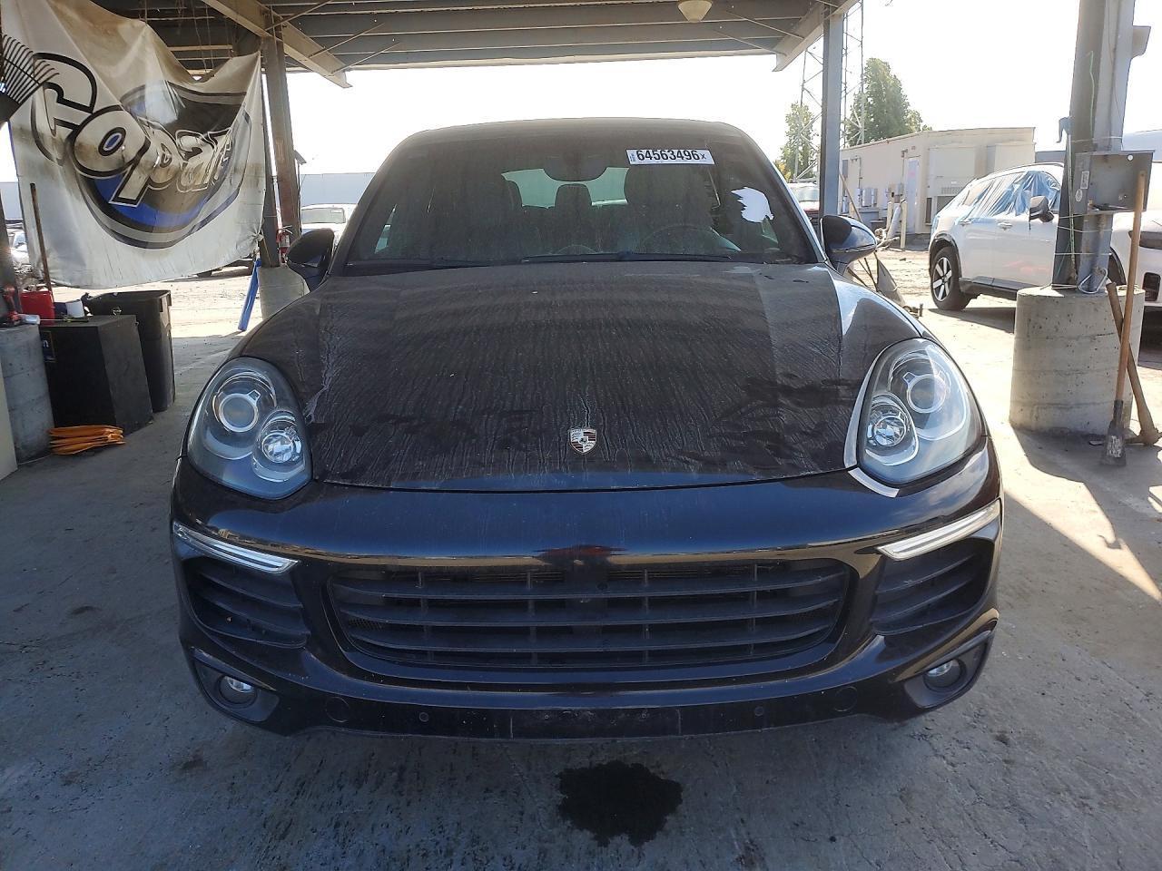 2016 Porsche Cayenne - Image 5