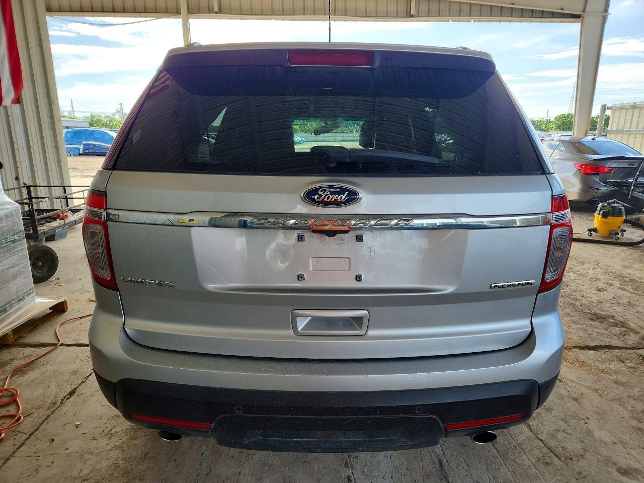 2013 Ford Explorer Limited - Image 6