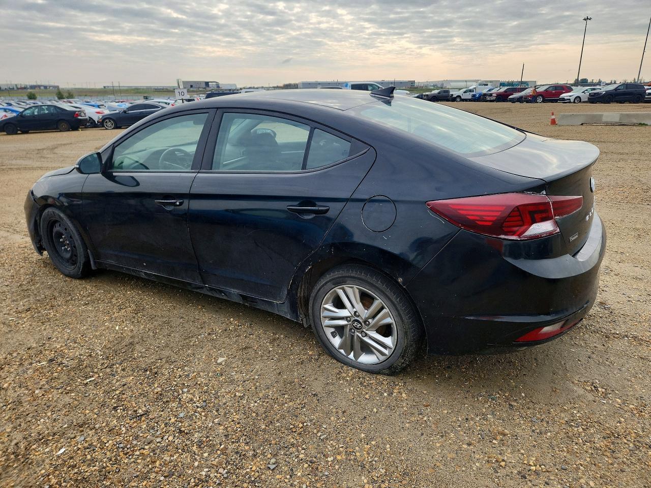 2019 Hyundai Elantra Se - Фото 2