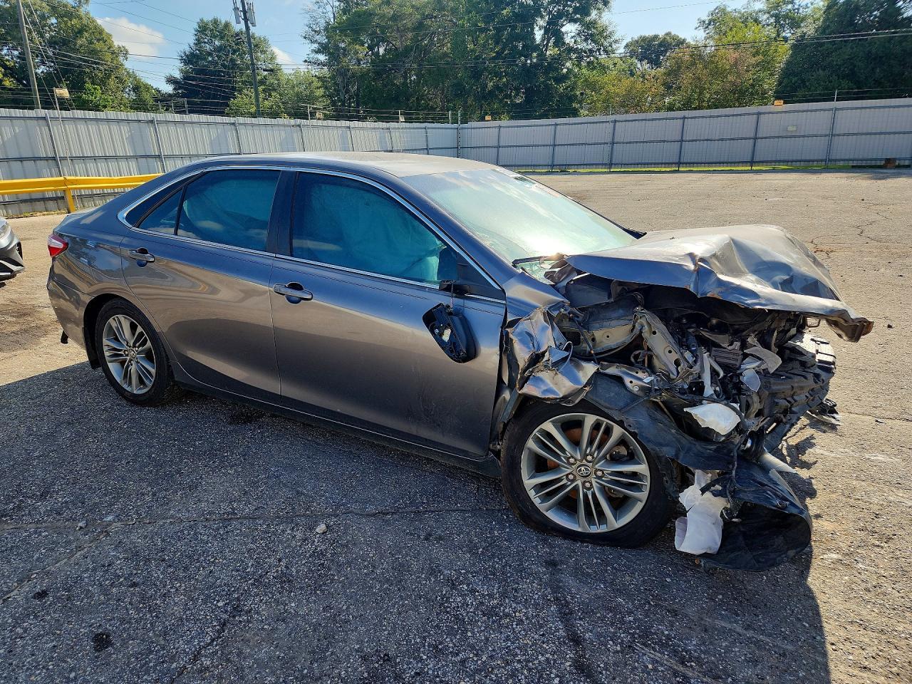 2017 Toyota Camry Se - Фото 4