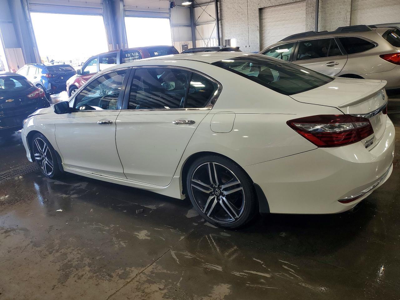 2017 Honda Accord Sport - Image 2