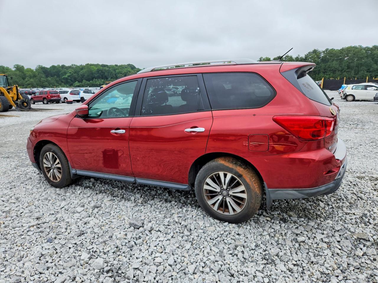 2017 Nissan Pathfinder S - Фото 2