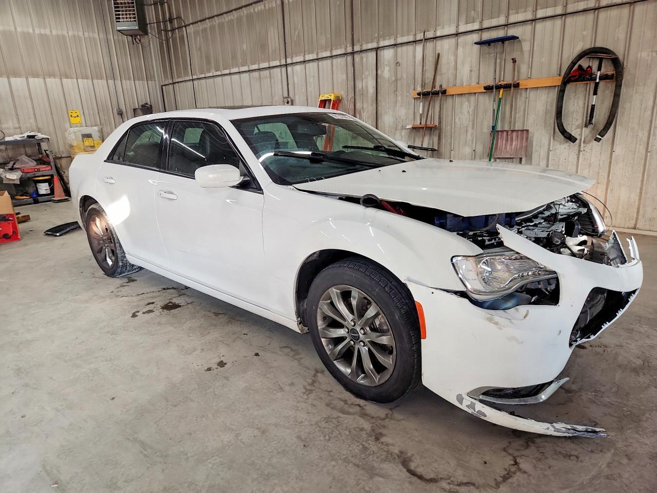 2014 Chrysler 300 S - Фото 4