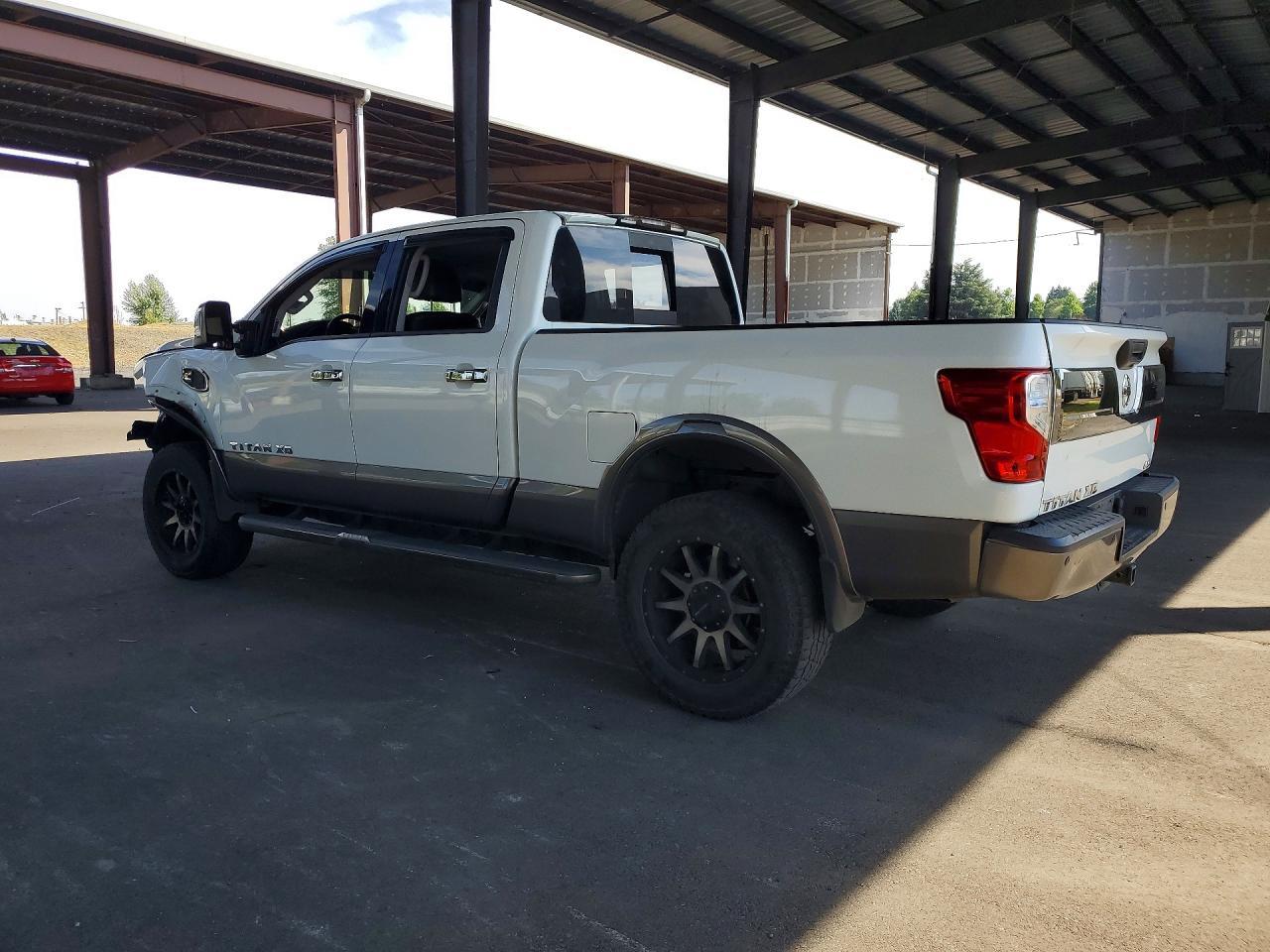 2017 Nissan Titan Xd Platinum Reserve - Фото 2