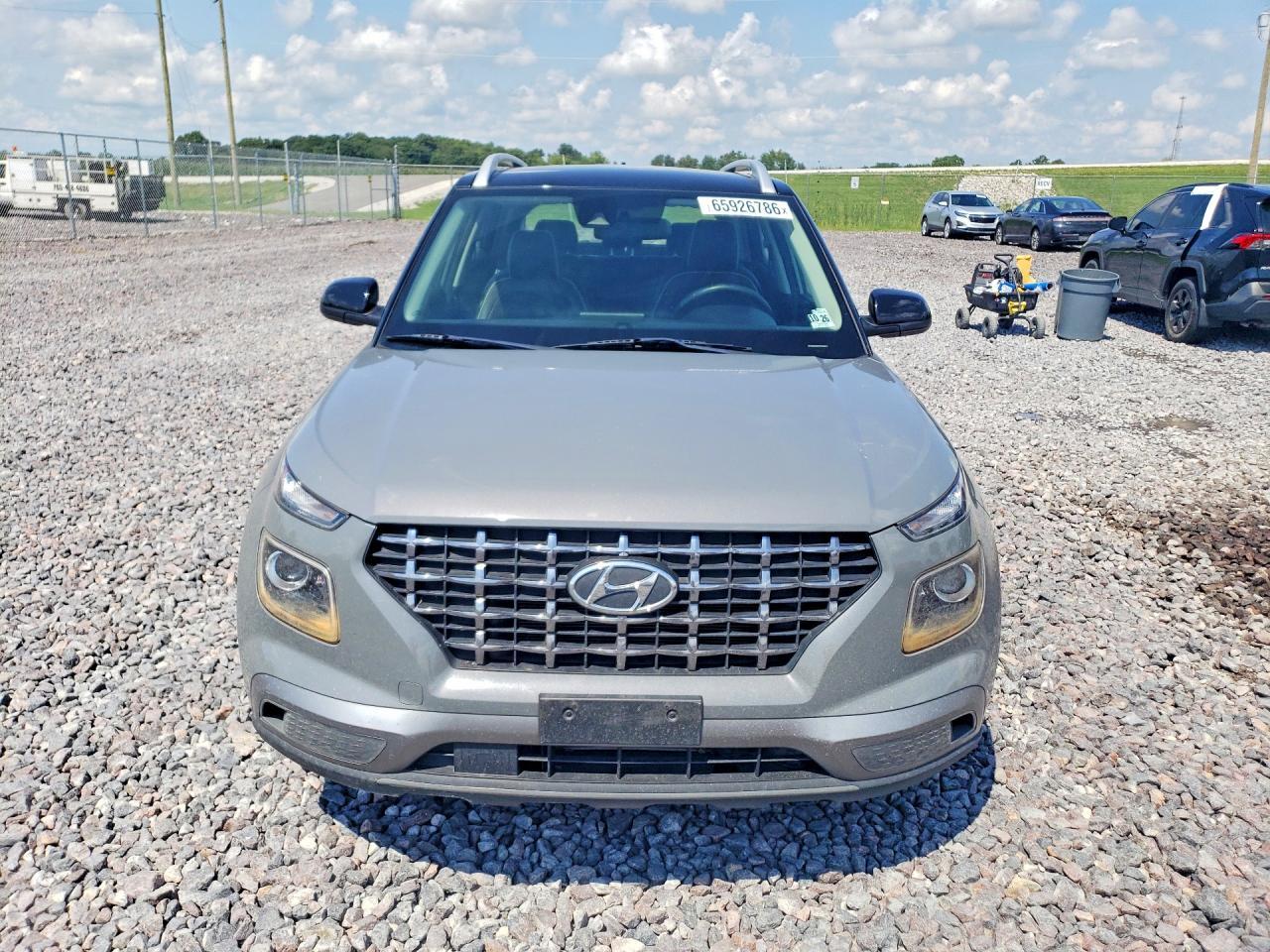 2022 Hyundai Venue Limited - Фото 5