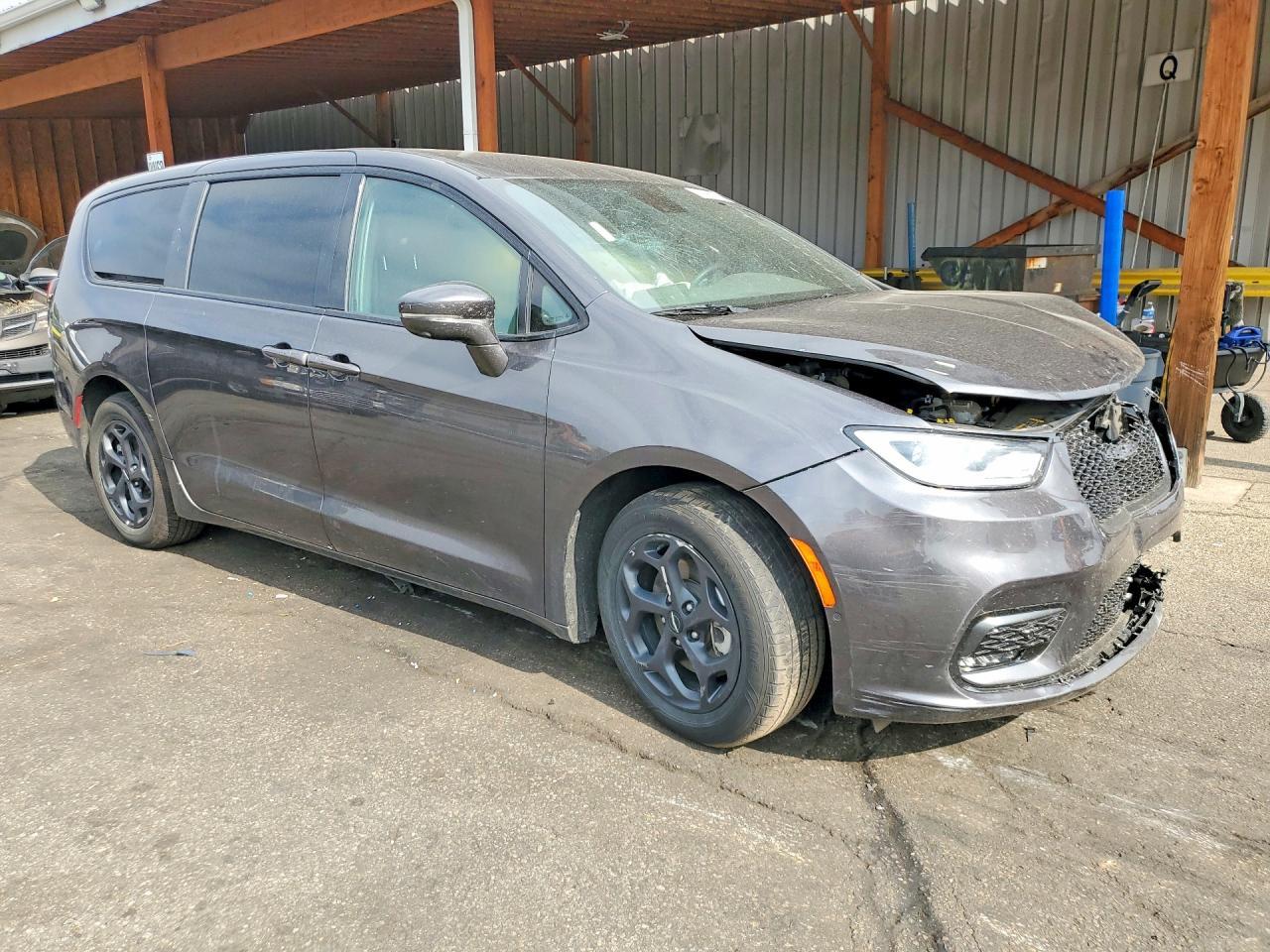 2022 Chrysler Pacifica Hybrid Touring L - Фото 4