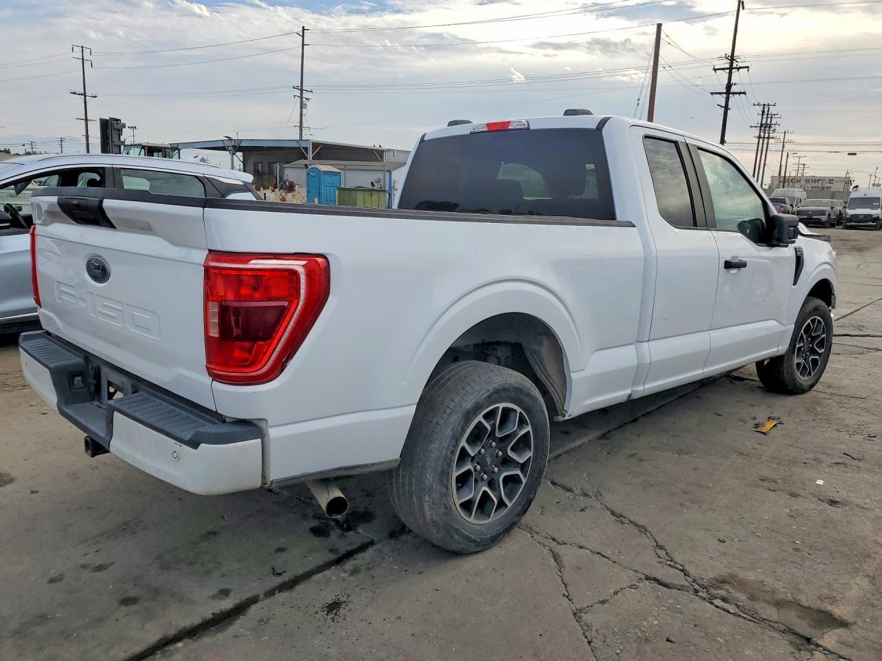 2023 Ford F150 - Фото 3
