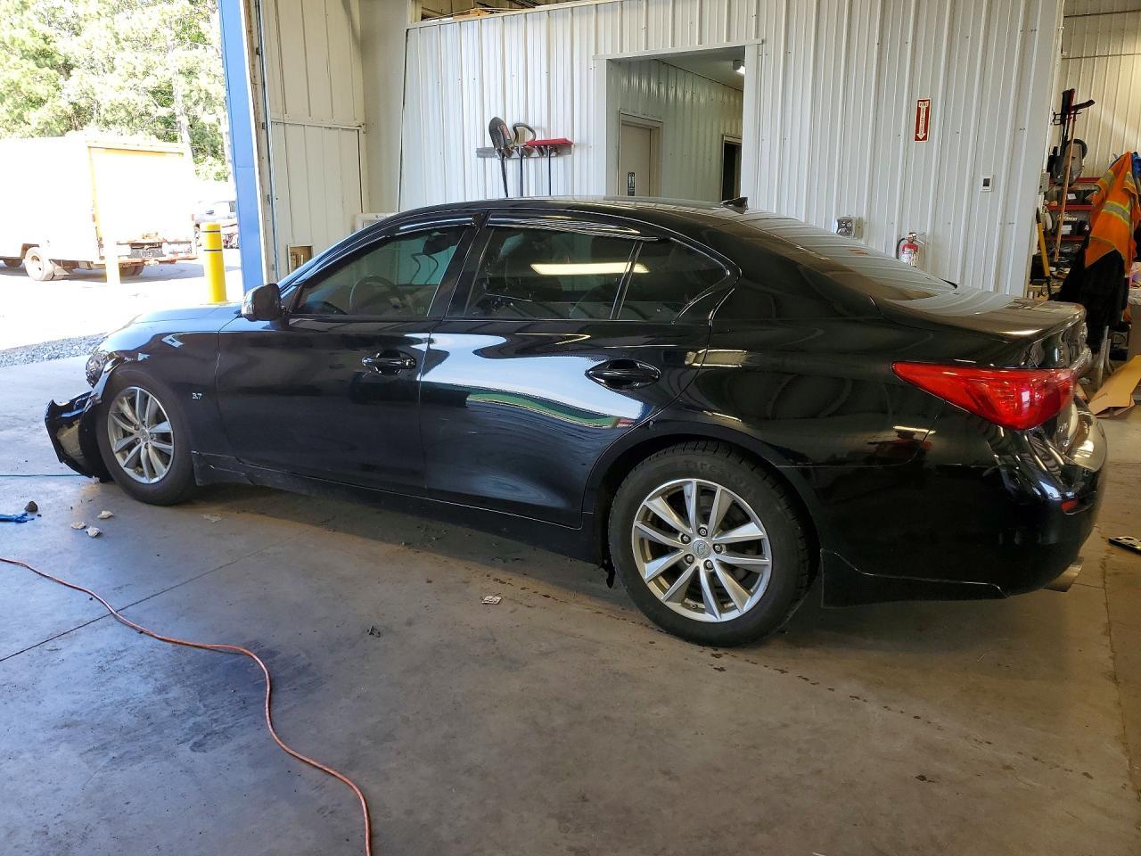2015 Infiniti Q50 Premium - Фото 2