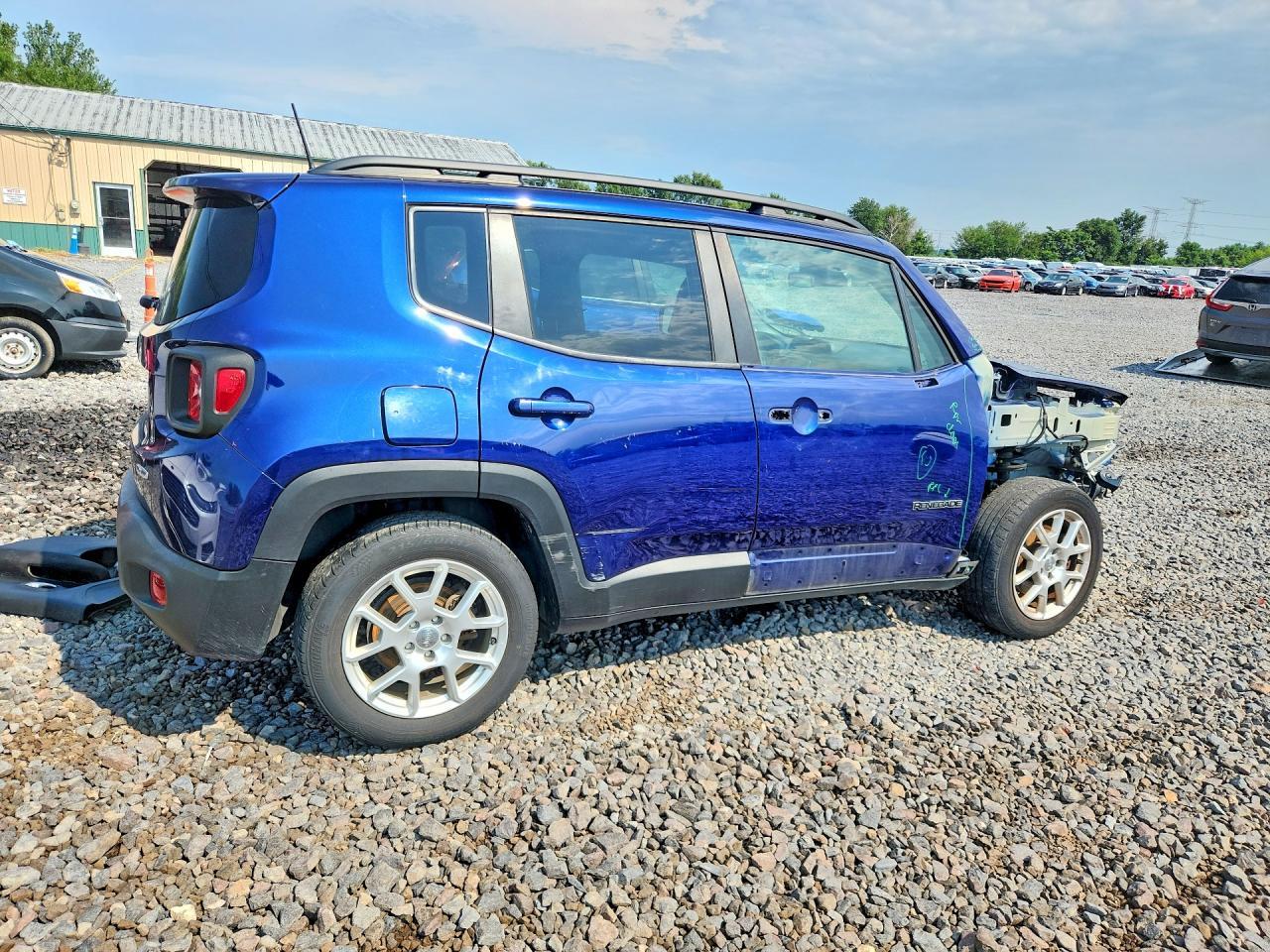 2019 Jeep Renegade Latitude - Image 3