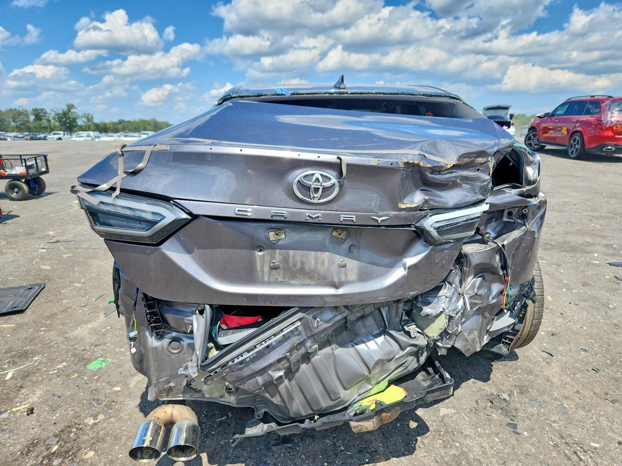 2021 Toyota Camry Se - Фото 6