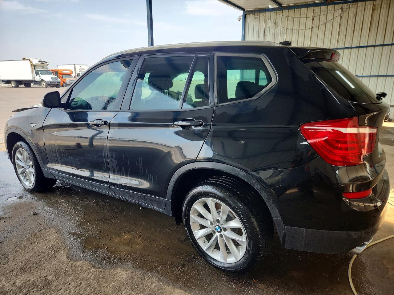 2017 BMW X3 xDrive28I - Фото 2