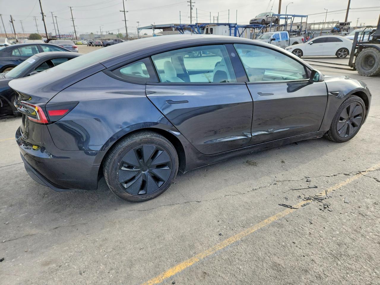 2024 Tesla Model 3 - Фото 3