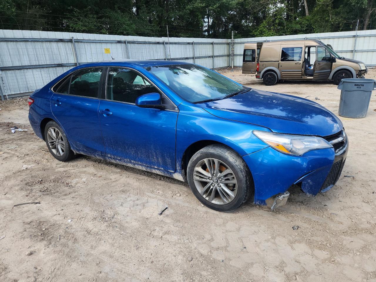 2017 Toyota Camry Se - Фото 4