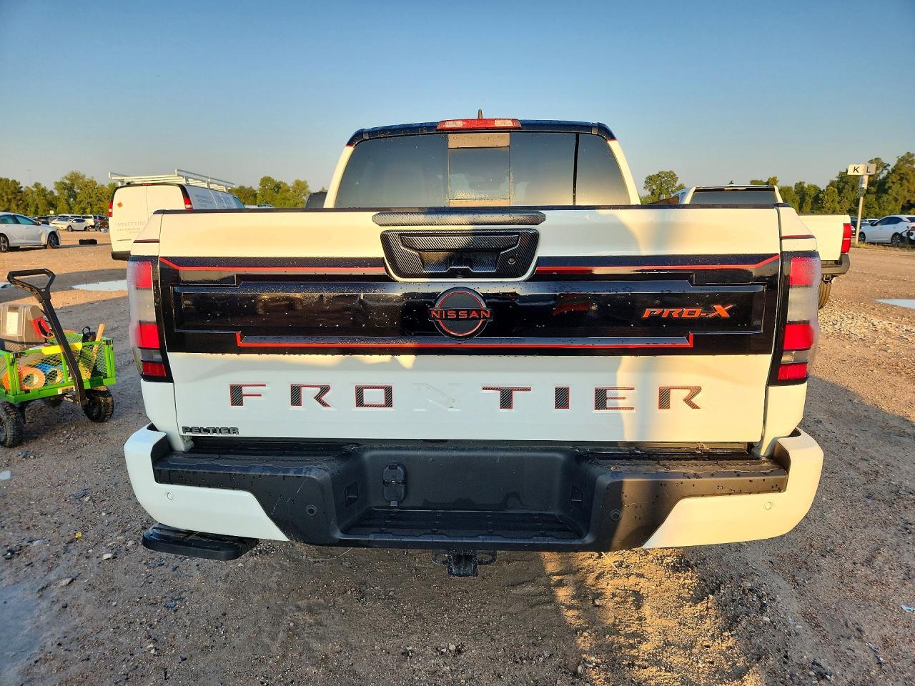2025 Nissan Frontier Pro-X - Фото 6