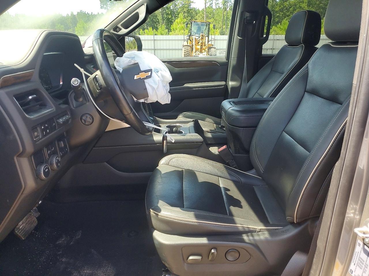 2022 Chevrolet Suburban C1500 Premier - Фото 7