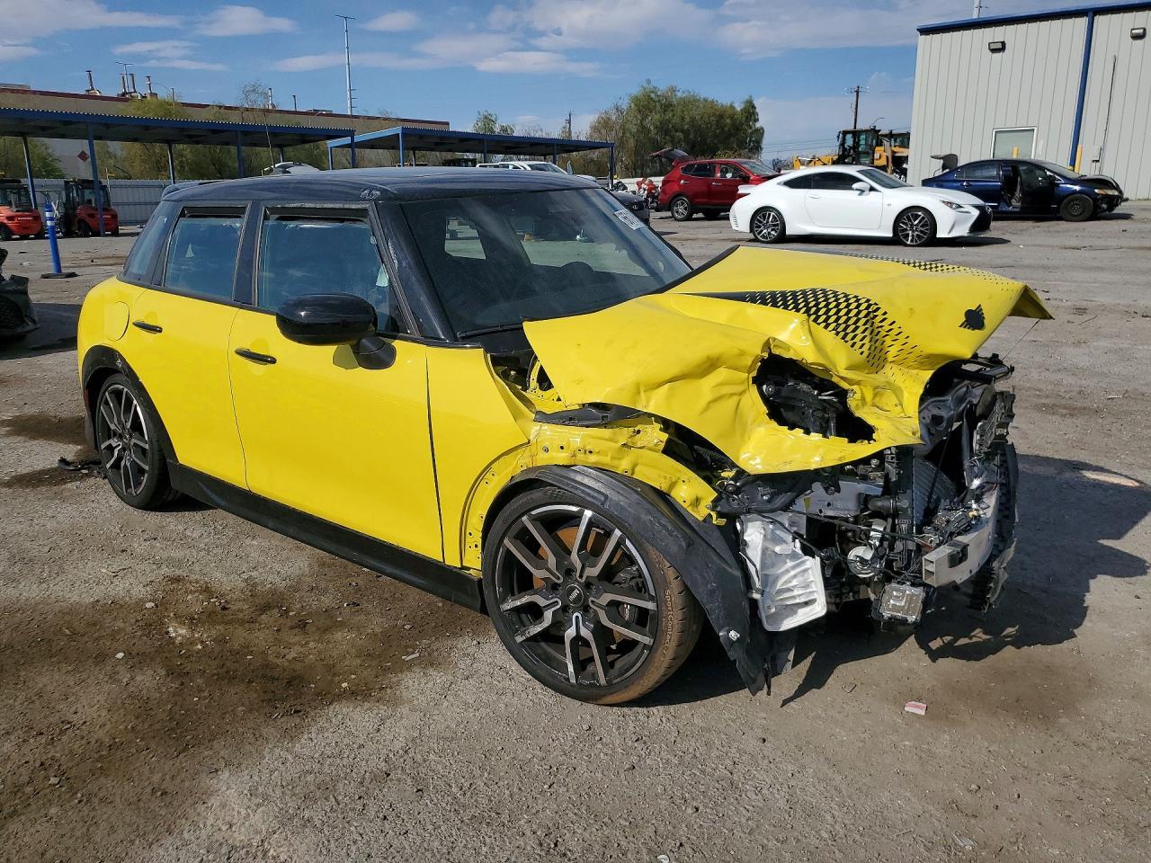 2025 Mini Cooper S - Фото 4