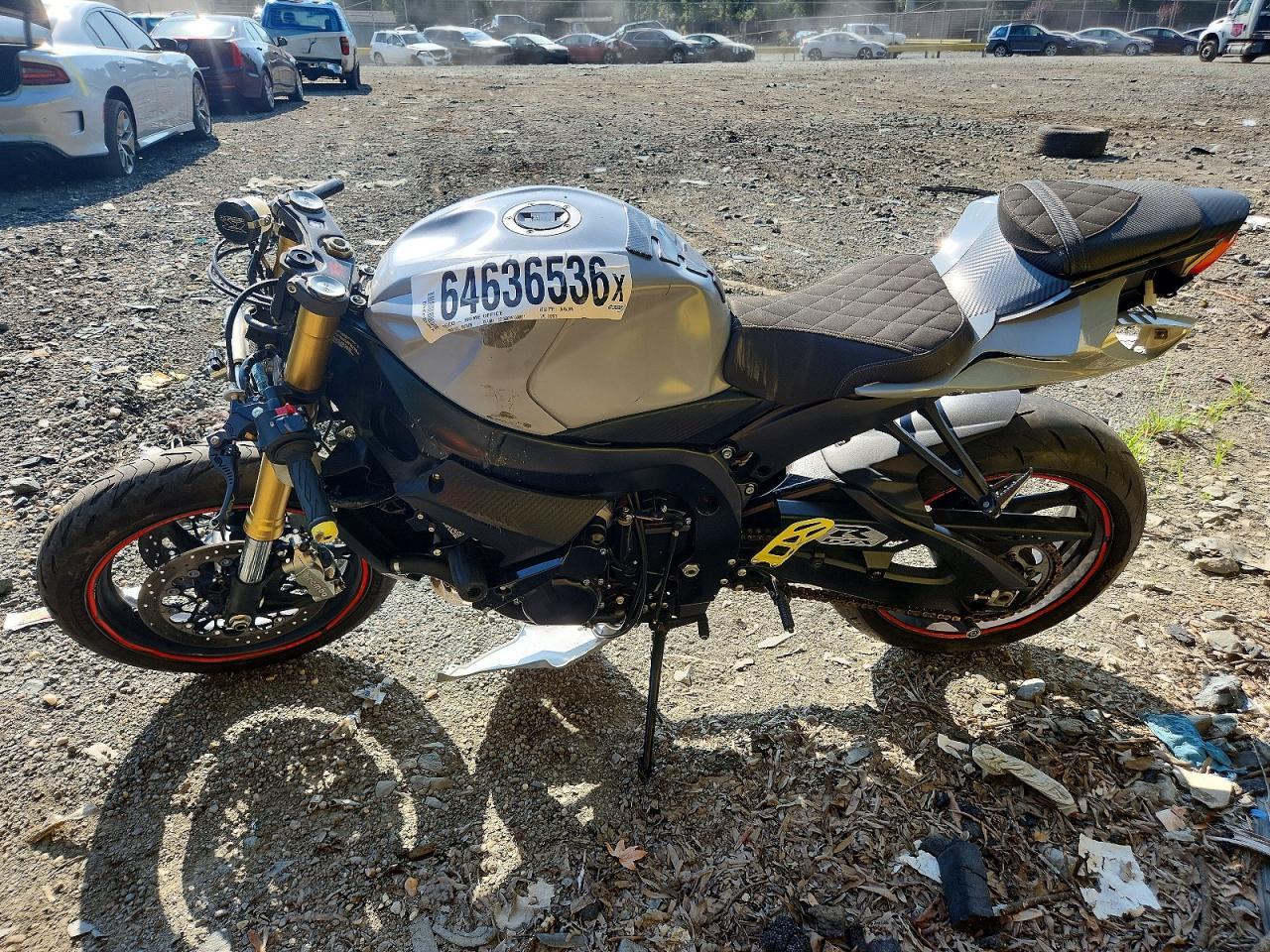 2024 Suzuki Gsx-R750 - Фото 3