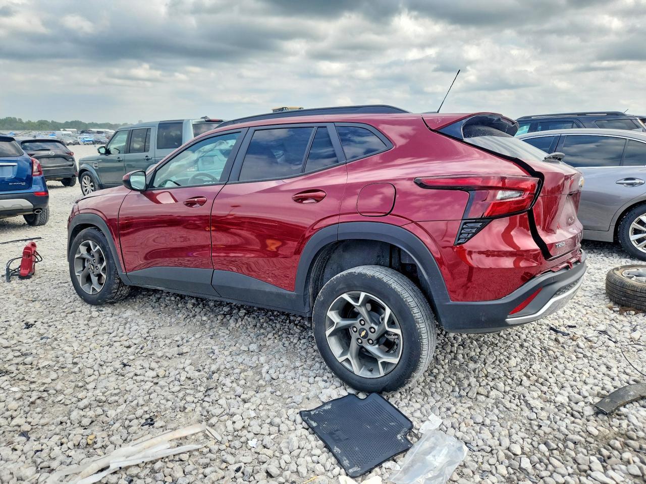 2025 Chevrolet Trax 1Lt - Фото 2