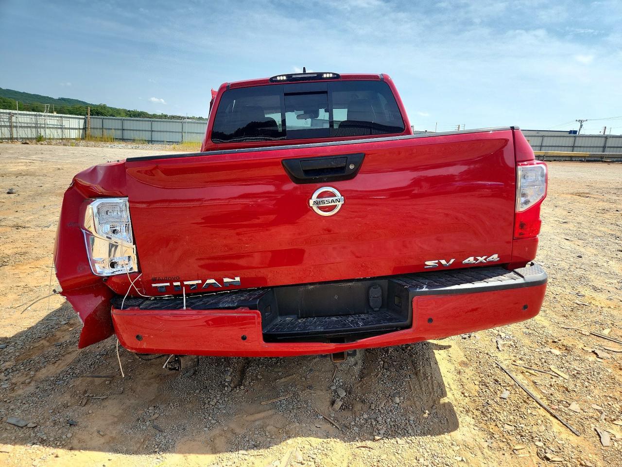 2022 Nissan Titan S - Фото 6