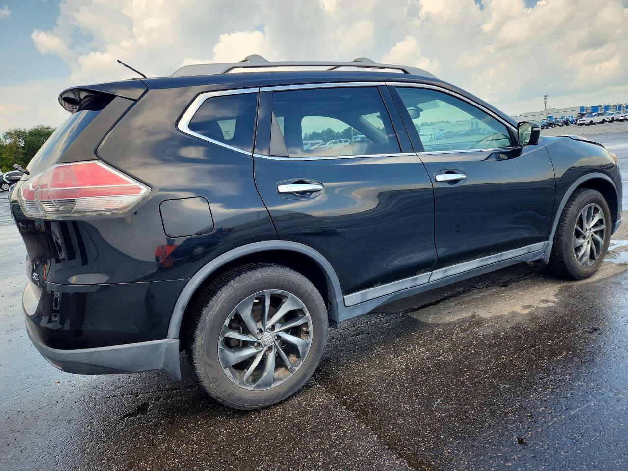 2015 Nissan Rogue S - Фото 3