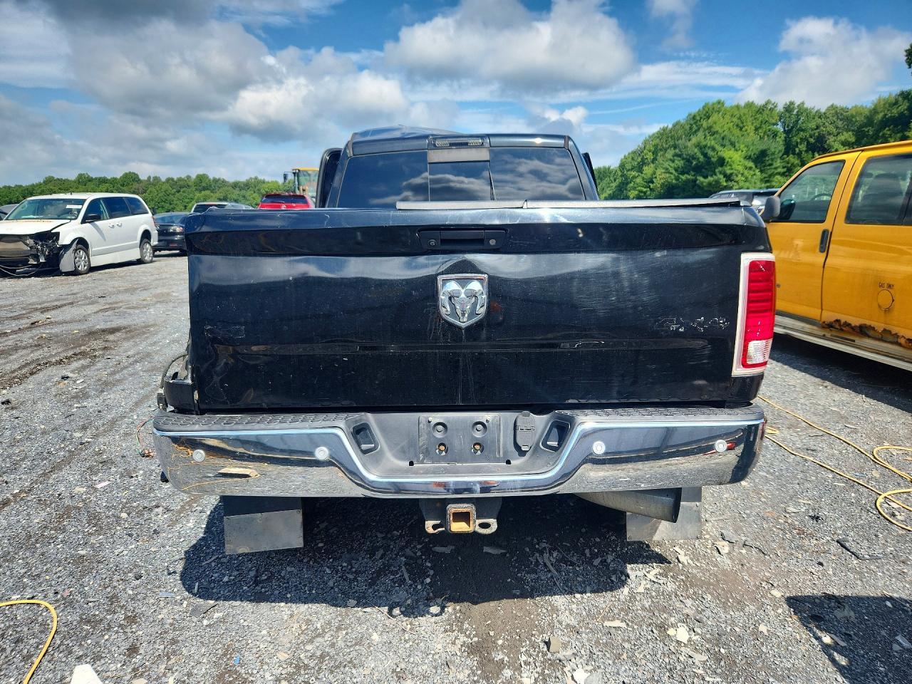 2016 Ram 2500 Laramie - Image 6