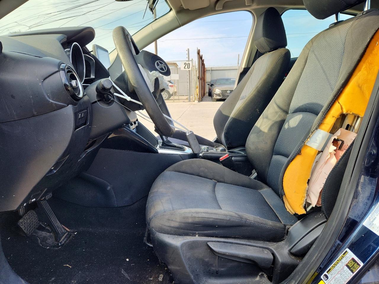 2016 Scion Ia Base - Фото 7
