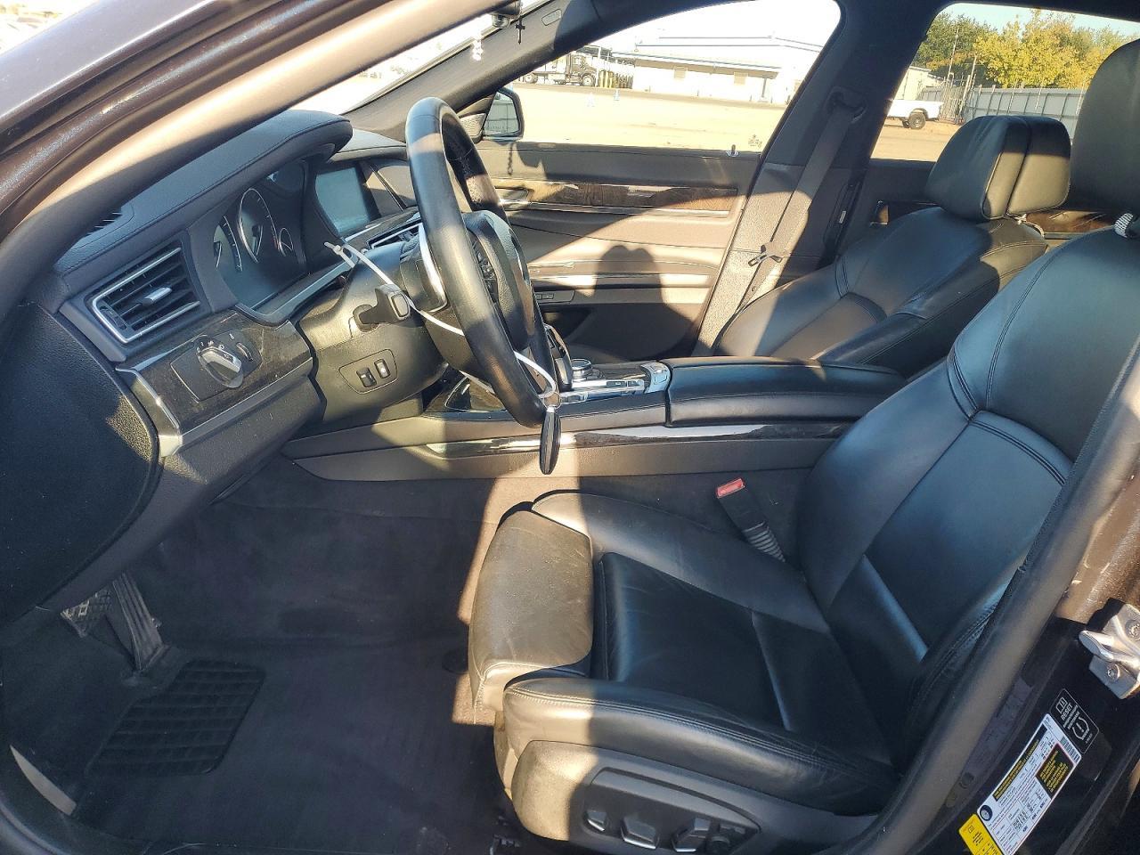 2013 BMW 750 Li - Фото 7