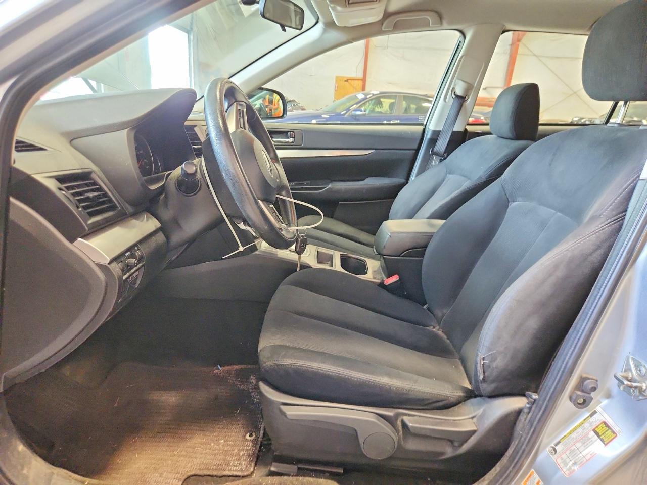 2014 Subaru Outback 2.5I - Image 7