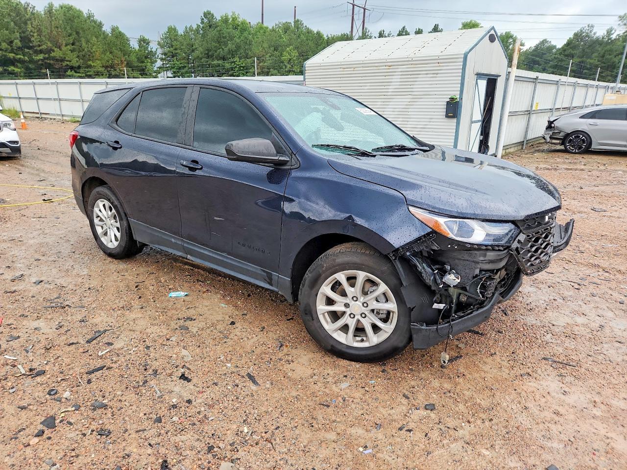 2021 Chevrolet Equinox Ls - Фото 4