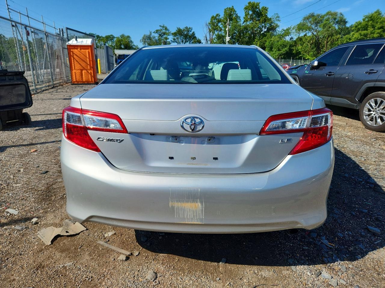 2014 Toyota Camry Le - Фото 6